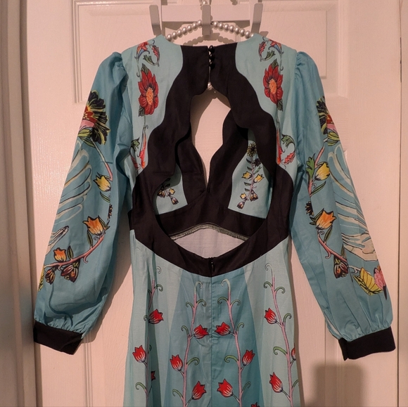 Commense Open-Back Puff Sleeve Floral Dress - Picture 12 of 12